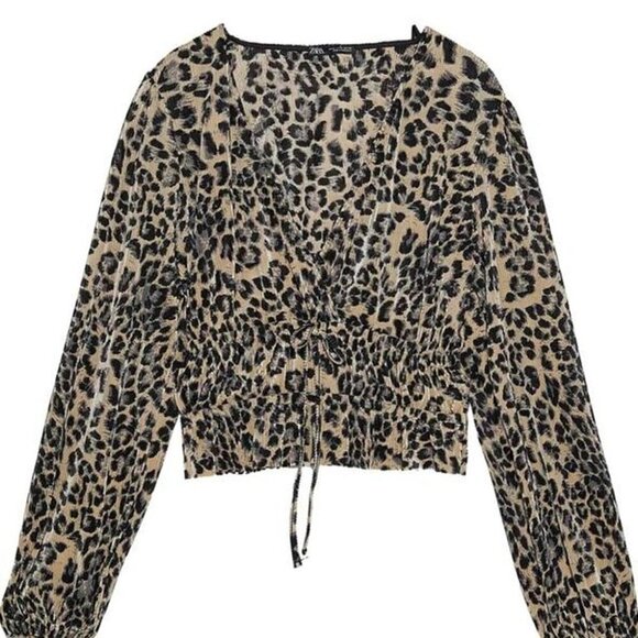 Zara | Leopard Accordion Pleated Blouse - Picture 3 of 8